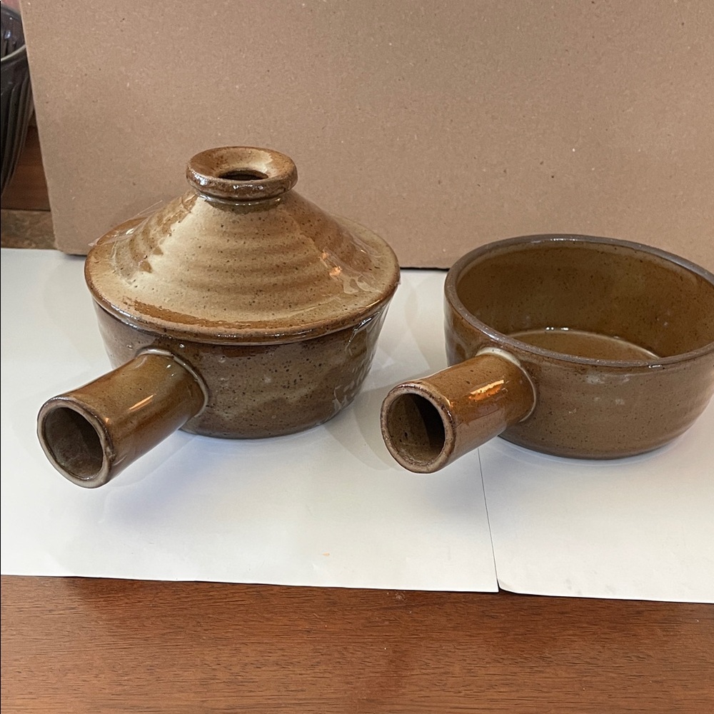 Stoneware Wave Microwave Cooker Set 2 Pots And 1 Lid  Great Condition